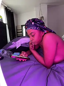 TheRealOshunQueen from StripChat is Freechat