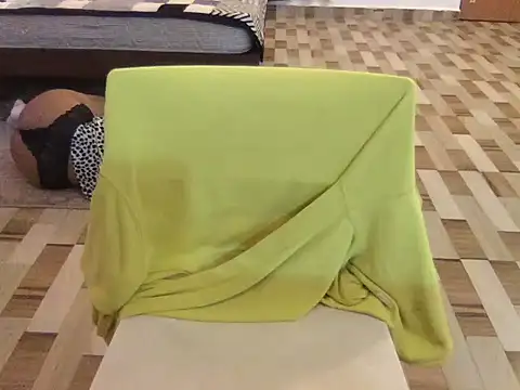 Preview of raveena_hot