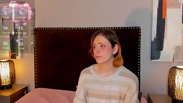 seraphine_star (T teen) - suck dildo deep