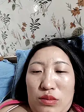 zhen-zo (F young) - Cởi áo khoe ngực