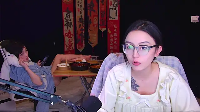 wik-yibao (G young) - 我们是没有哥哥疼的宝宝