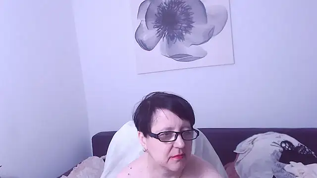 christarose (F mature) - dance monkey,naked