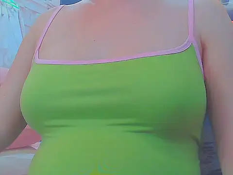 keepmepregnantt (Ask my age) - legs