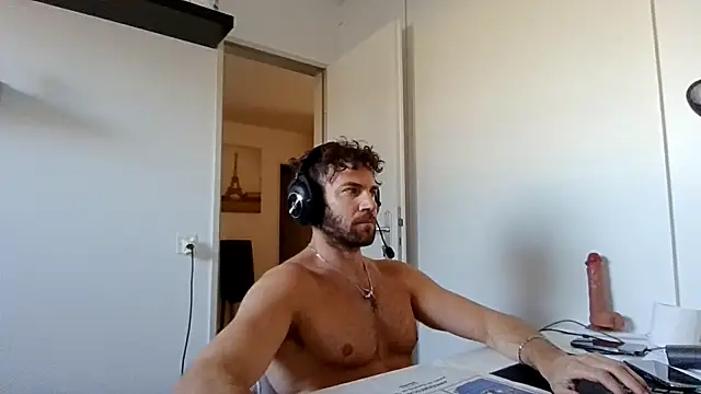 alpha-hunk - Alpha-hunk's free webcam