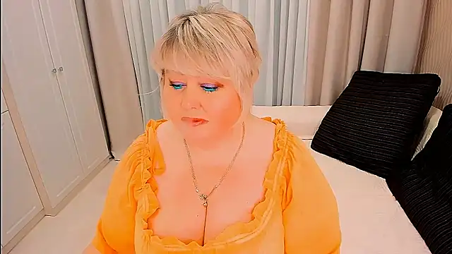 bigtitsbbw - BIGTITSBBW's free webcam - UK Sex Cams