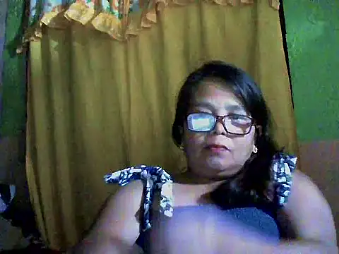 flowerblossom123 - Flowerblossom123's free webcam - UK Sex Cams