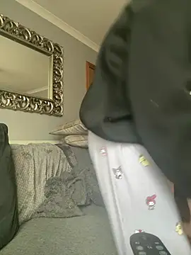 milssweetx (F teen) - Cum goal with fingers💦🐱