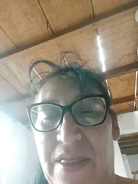 Webcam Model (clarita_01)  is live.Free join now!