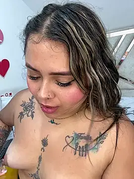 Webcam Model (ashley-swift-)  is live.Free join now!