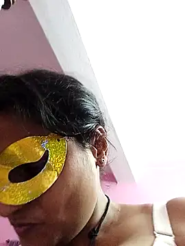 Webcam Model (Gullapi)  is live.Free join now!