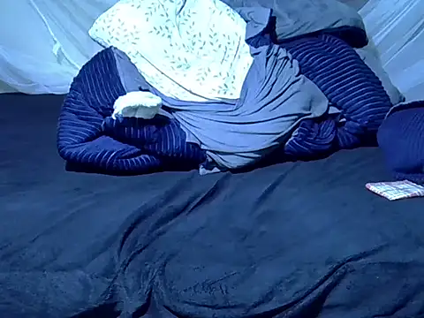 Leebwoy20 live sex cam