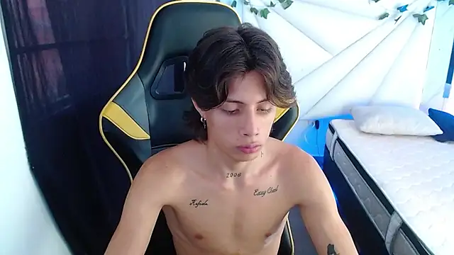 didi_hard - Didi_hard's free webcam - UK Sex Cams