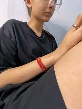 Webcam Model (sexy_liciy)  is live.Free join now!