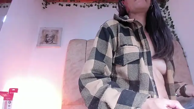 maraa_x (F milf) - Cow Girl