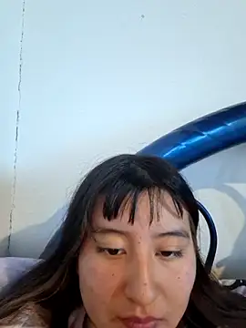 yexxhan (F young) - Squirt con dildo