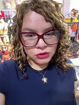 ROSALIASEXSHOP's room