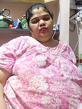 tamilthanushri (F milf) - Pusyy flash