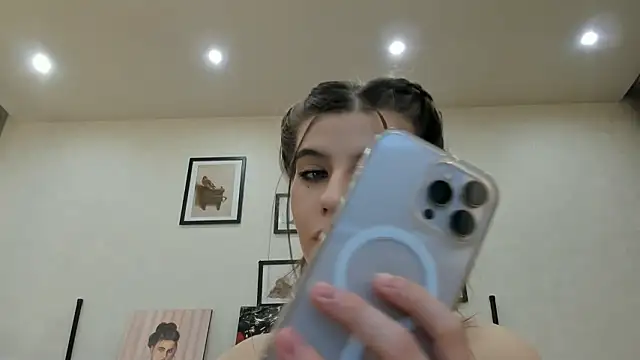 dolly_ll (F young) - Dildo Pussy Play