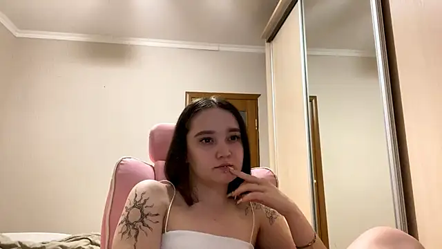 trulaphay (F teen) - squeeze my boobs