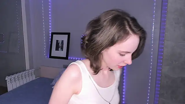 CrystaLeah live sex cam