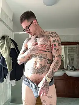 matc_of (M young) - #brunettes #cam2cam #handjob #hd #italian #luxurious-privates #mobile #muscular #new #straight #white #young