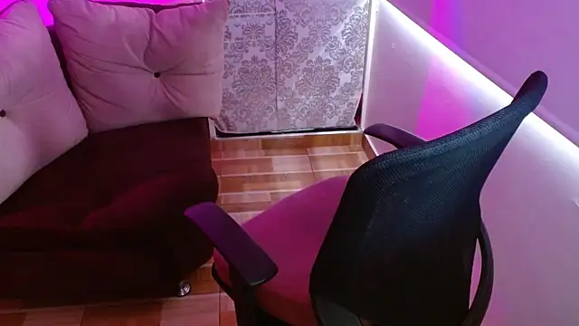 milfrousse (F mature) - great naked oil show titis and my big