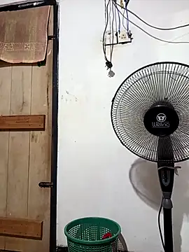 BabyHansi live sex cam