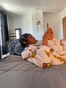 TheRealOshunQueen live sex cam