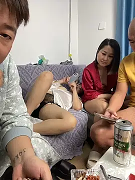 美女xiaotiantian-10在线直播