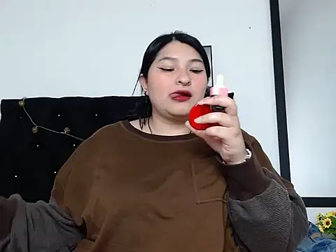 laurahorny69 - LauraHorny69's free webcam - UK Sex Cams