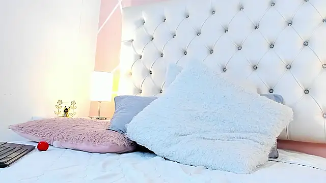 rosalinda_77 - Rosalinda_77's free webcam