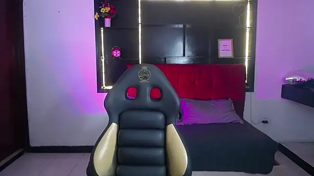 _charlotte_collins_ - _Charlotte_Collins_'s free webcam - UK Sex Cams