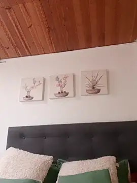 andrea_secret_ - Andrea_secret_'s free webcam - UK Sex Cams