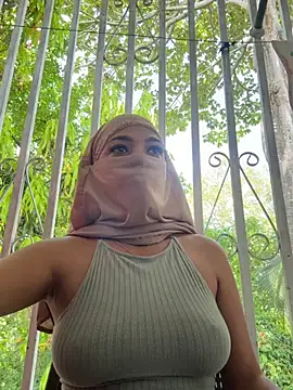 yuli_arabic - Yuli_arabic's free webcam