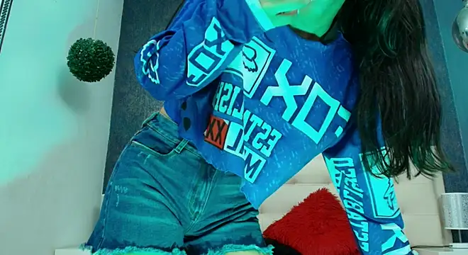 cloeandtyfanny (F young) - spanks 🔥(●'◡'●)(❁´◡`❁)