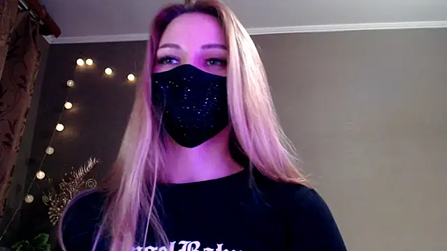 iris_lave (F young) - foot massage