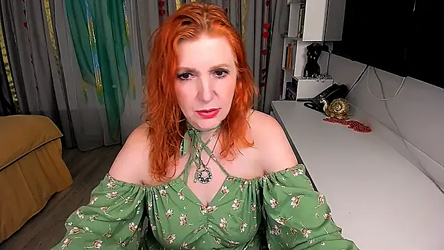 Almaz-Fire-Fox-One live sex cam