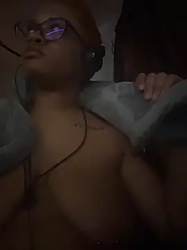 nickytheehawtie - Nickytheehawtie's free webcam