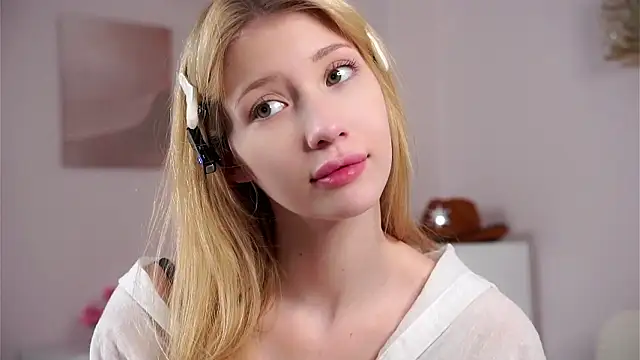 sunnivacovil - SunnivaCovil's free webcam