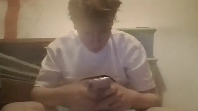 tomas_prestige_ (M twink) - Who is Going To Make Me Get Naked ???