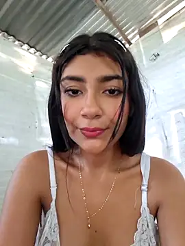 Webcam Model (Sweed-virgin-pussy)  is live.Free join now!