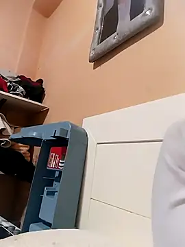 uwheheheheebb - Uwheheheheebb's free webcam - UK Sex Cams