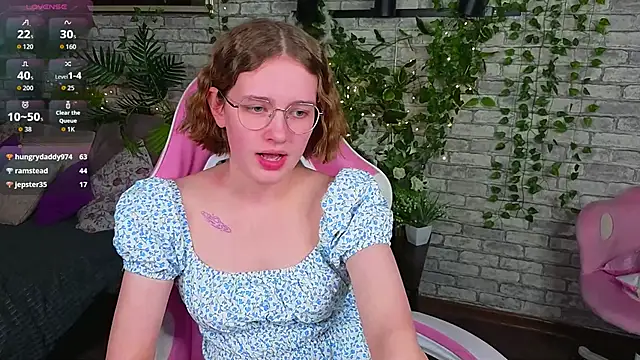 mia_mooore - Mia_Mooore's free webcam