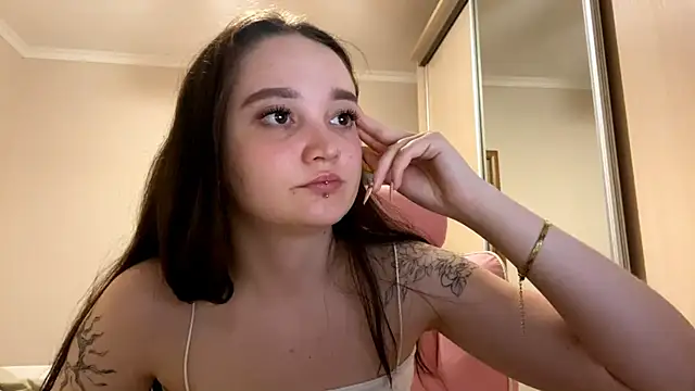 trulaphay - TrulaPhay's free webcam