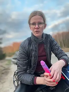 bikergirl_97 (F young) - Ride Dildo at the bike