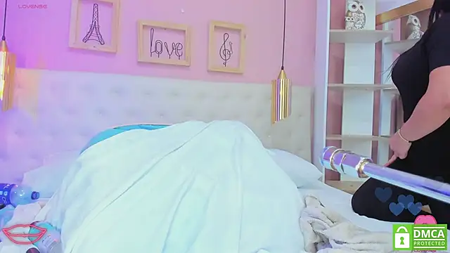 leylla_ (F young) - Max Speed Squirt