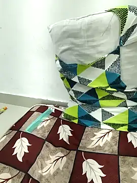 Webcam Model (Urs_sassyshikha)  is live.Free join now!