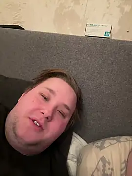 curvypaar2 (G young) - Arschloch zeigen