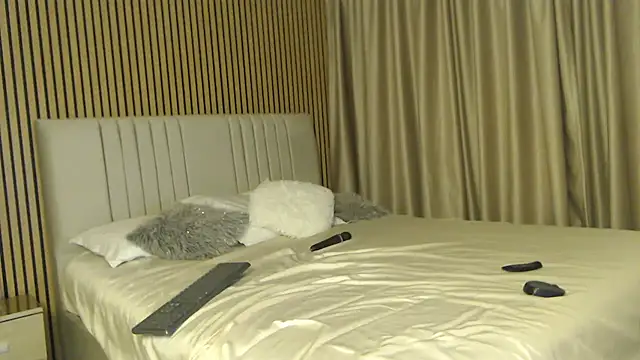 halie_may - Halie_May's free webcam - UK Sex Cams