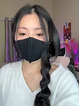 -lazy- (F young) - show tits and dance